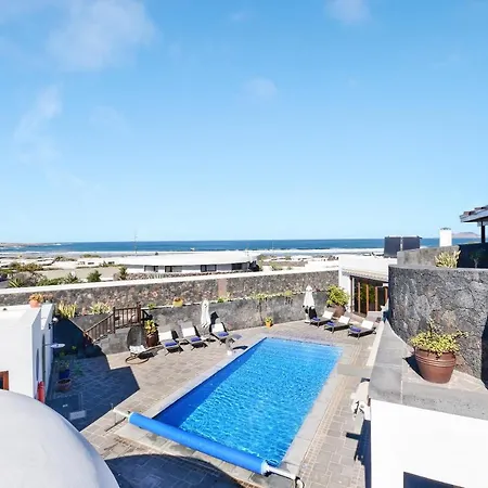 Daniela Вилла Фамара