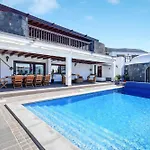 Villa Daniela Famara