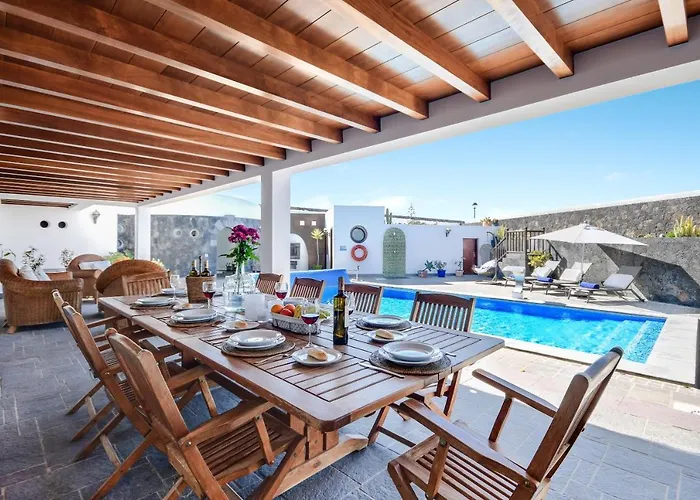 Willa Daniela Famara