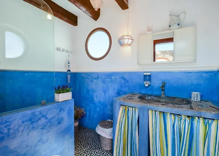 Daniela Villa Famara